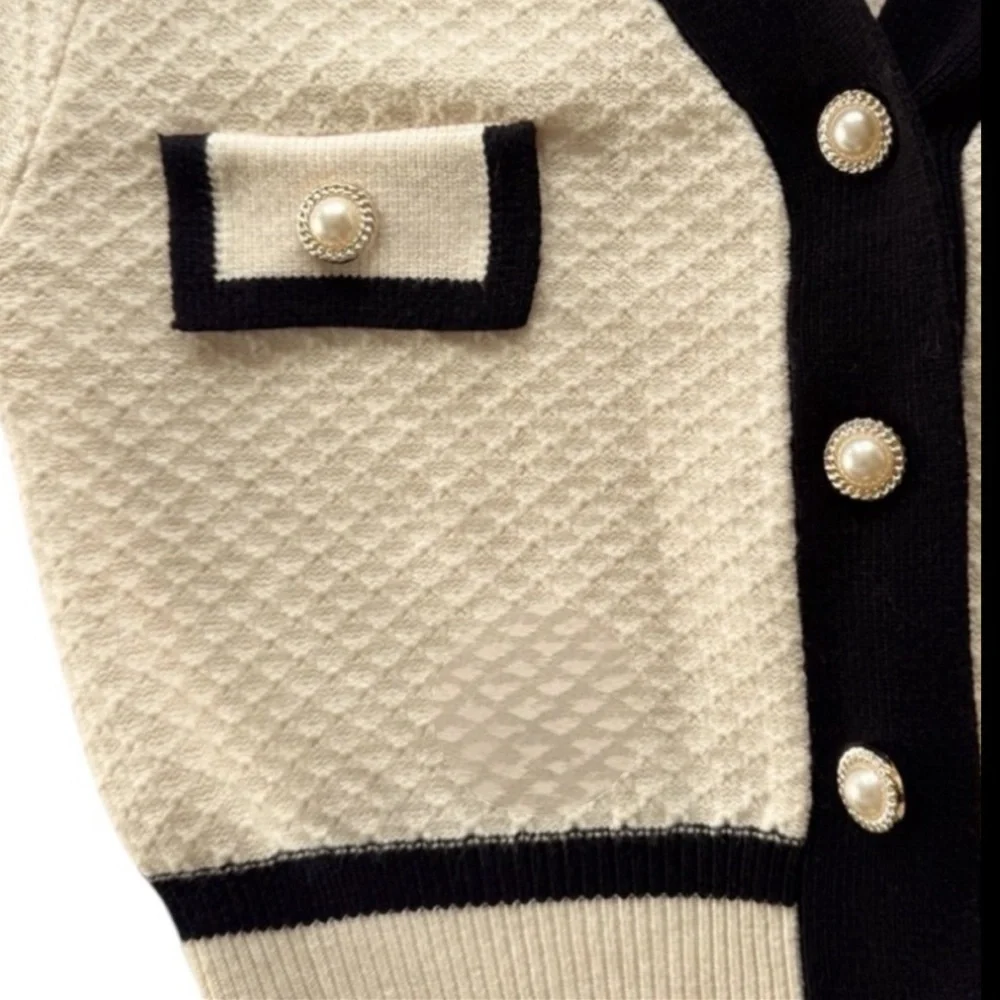 Color Block Button Front V-Neck Cardigan Size Large - Picture 6 of 8